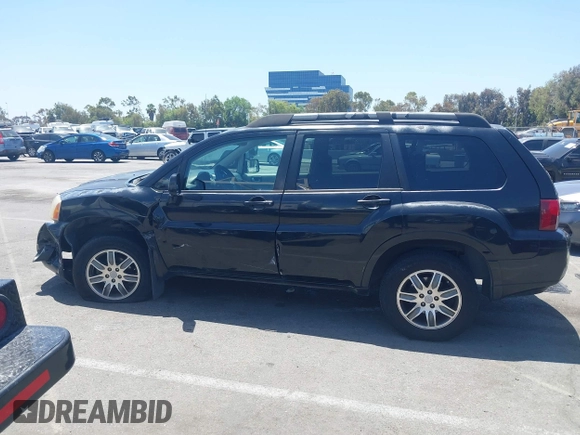 2008 Mitsubishi Endeavor SE with VIN 4A4MM31S48E040841, listed as a IAAI auction lot 42516117 with 175,924 mi miles and . Bid and sale history available at DreamBid. Image 15.