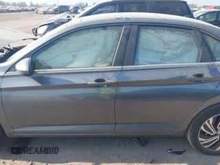2020 Volkswagen Jetta SEL с VIN 3VWE57BU2LM085177, выставлен на аукционе IAAI как лот 41880036 с пробегом 80 059 миль миль и . История ставок и продаж доступна на DreamBid. Изображение 15.