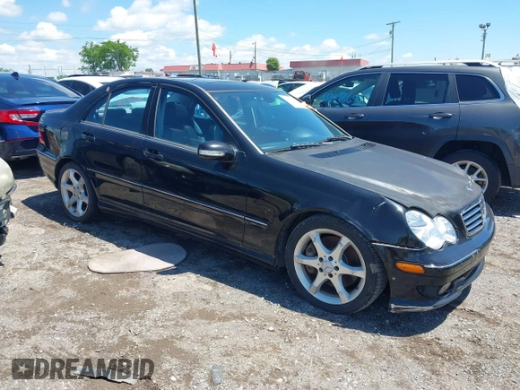 2007 Mercedes-Benz C 230 Sport z VIN WDBRF52H97F909477, wystawiony jako IAAI lot #42182118 z przebiegiem 174 638 mil mil oraz . Historia ofert i sprzedaży dostępna na DreamBid. Obrazek 1.