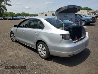 2011 Volkswagen Jetta SE с VIN 3VWDZ7AJ0BM327549, выставлен на аукционе Copart как лот 58147125 с пробегом 295 508 миль миль и Списание • Salvage title. История ставок и продаж доступна на DreamBid. Изображение 2.
