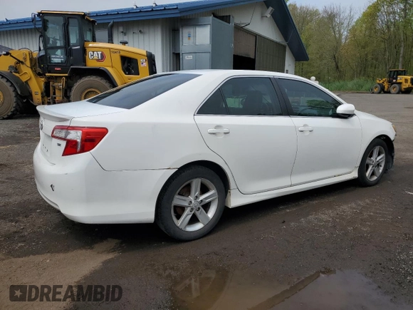 2013 Toyota Camry L with VIN 4T1BF1FK8DU700994, listed as a Copart auction lot 55354265 with 236,581 mi miles and Clean Title. Bid and sale history available at carsss.com. Image 3.