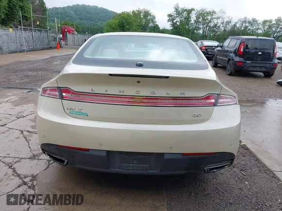 2014 Lincoln MKZ with VIN 3LN6L2G95ER808560, listed as a IAAI auction lot 42288383 with 97,298 mi miles and . Bid and sale history available at DreamBid. Image 17.