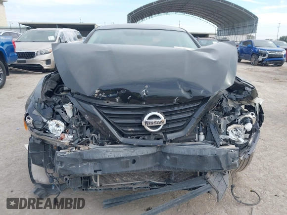 2018 Nissan Altima 2.5 SR with VIN 1N4AL3AP3JC298848, listed as a IAAI auction lot 40966335 with 121,163 mi miles. Bid and sale history available at carsss.com. Image 13.