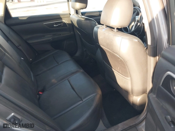 2018 Nissan Altima 2.5 SV with VIN 1N4AL3AP0JC136126, listed as a IAAI auction lot 41431759 with 170,825 mi miles. Bid and sale history available at carsss.com. Image 8.