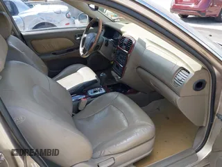 2005 Hyundai Sonata GLS with VIN KMHWF35H65A176380, listed as a IAAI auction lot 41940947 with 84,706 mi miles. Bid and sale history available at carsss.com. Image 5.