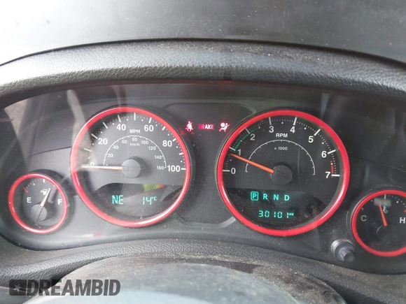 2016 Jeep Wrangler Unlimited Rubicon with VIN 1C4BJWFG1GL293302, listed as a IAAI auction lot 41811485 with 30,101 mi miles and . Bid and sale history available at DreamBid. Image 7.