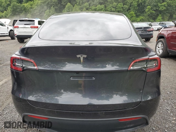 2024 Tesla Model Y с VIN 7SAYGDED2RF040079, выставлен на аукционе Copart как лот 61415675 с пробегом 2 549 миль миль и На запчасти • Non repairable. История ставок и продаж доступна на DreamBid. Изображение 6.
