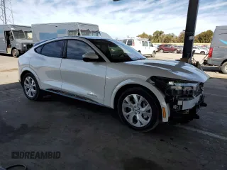 2022 Ford Mustang Mach-E Premium with VIN 3FMTK3SU2NMA41609, listed as a Copart auction lot 52790175 with 34,307 mi miles and Salvage title. Bid and sale history available at DreamBid. Image 4.