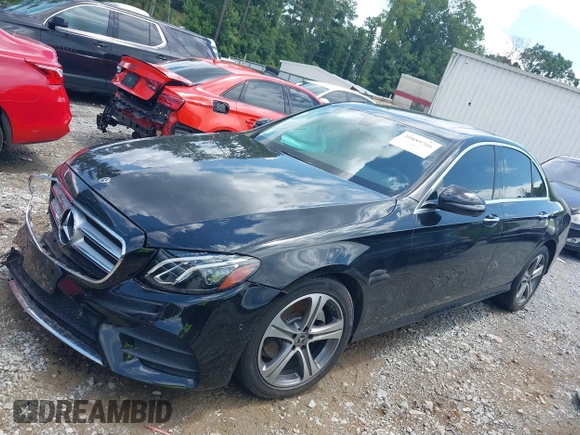 2018 Mercedes-Benz E-Class E 300 with VIN WDDZF4KB5JA345523, listed as a IAAI auction lot 39889766 with 782,391 mi miles. Bid and sale history available at carsss.com. Image 14.