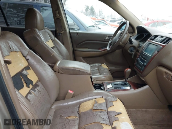 2006 Acura MDX with VIN 2HNYD18286H535451, listed as a IAAI auction lot 41382040 with 301,903 mi miles. Bid and sale history available at carsss.com. Image 5.