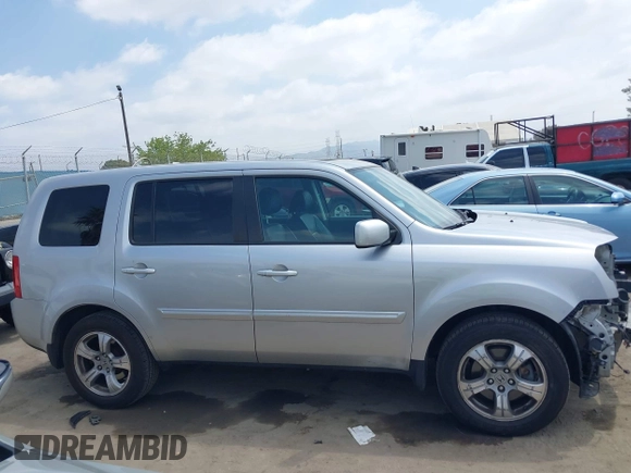 2013 Honda Pilot EX-L with VIN 5FNYF4H58DB049642, listed as a IAAI auction lot 42116017 with 116,647 mi miles. Bid and sale history available at carsss.com. Image 14.