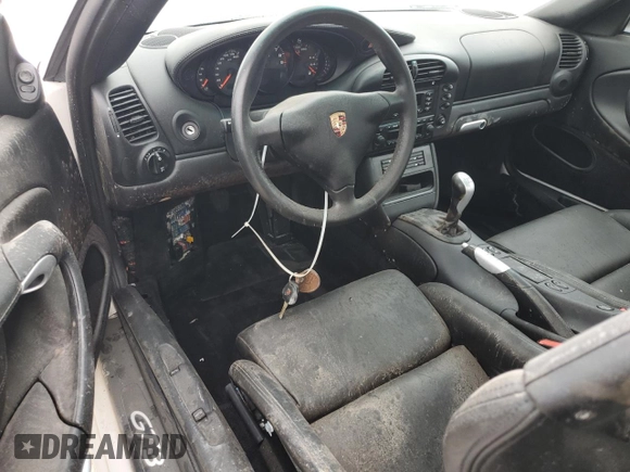 2004 Porsche 911 z VIN WP0AC29984S692205, wystawiony jako Copart lot #73920204 z przebiegiem Nie podano mil oraz Nie do naprawy • Non repairable. Historia ofert i sprzedaży dostępna na DreamBid. Obrazek 8.