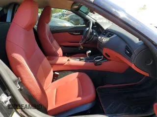 2009 BMW Z4 sDrive30i with VIN WBALM535X9E161734, listed as a Copart auction lot 69882644 with 128,815 mi miles and Non Repairable. Bid and sale history available at carsss.com. Image 5.