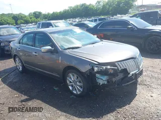 2011 Lincoln MKZ Hybrid z VIN 3LNDL2L37BR771550, wystawiony jako IAAI lot #42545186 z przebiegiem 136 381 mil mil oraz . Historia ofert i sprzedaży dostępna na DreamBid. Obrazek 1.