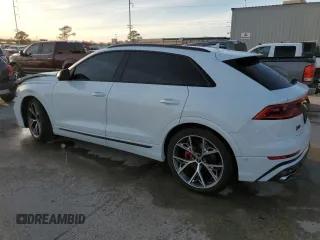 2023 Audi SQ8 Prestige z VIN WA1CWBF19PD032501, wystawiony jako Copart lot #38071214 z przebiegiem 4678 mil mil oraz . Historia ofert i sprzedaży dostępna na DreamBid. Obrazek 2.