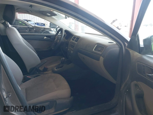 2012 Volkswagen Jetta S with VIN 3VW2K7AJ4CM368067, listed as a IAAI auction lot 42575014 with 322,318 mi miles and . Bid and sale history available at DreamBid. Image 5.