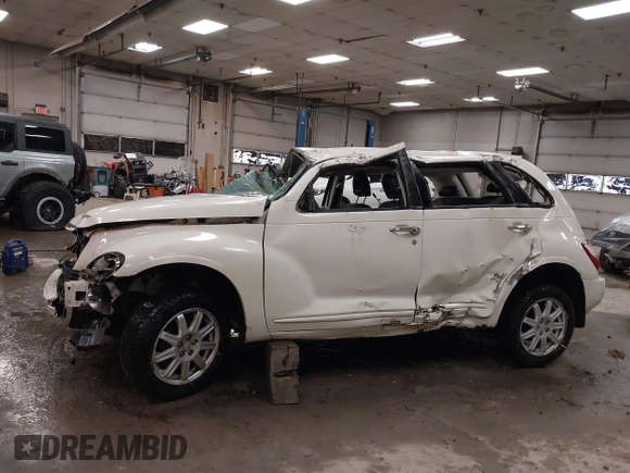 2008 Chrysler PT Cruiser Touring with VIN 3A8FY58BX8T186692, listed as a IAAI auction lot 41971978 with Not provided miles and . Bid and sale history available at DreamBid. Image 13.