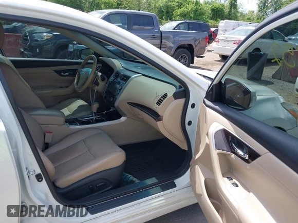 2015 Nissan Altima SL with VIN 1N4BL3AP6FC205820, listed as a IAAI auction lot 42188752 with 155,737 mi miles and . Bid and sale history available at carsss.com. Image 5.