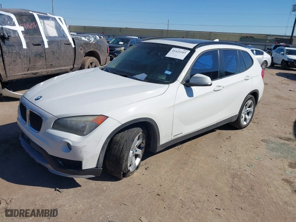 2015 BMW X1 sDrive28i with VIN WBAVM1C51FVZ94433, listed as a IAAI auction lot 41425205 with 148,346 mi miles. Bid and sale history available at carsss.com. Image 17.