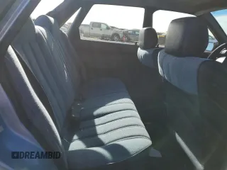 1990 Toyota Camry z VIN 4T1SV24E0LU137556, wystawiony jako Copart lot #84628404 z przebiegiem 247 203 mil mil oraz Czysty tytuł • Clean title. Historia ofert i sprzedaży dostępna na DreamBid. Obrazek 10.