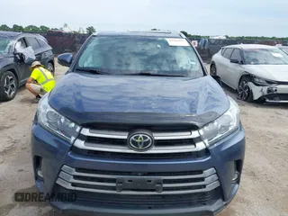 2019 Toyota Highlander Limited z VIN 5TDDZRFH5KS714411, wystawiony jako IAAI lot #42366943 z przebiegiem Nie podano mil oraz . Historia ofert i sprzedaży dostępna na DreamBid. Obrazek 11.
