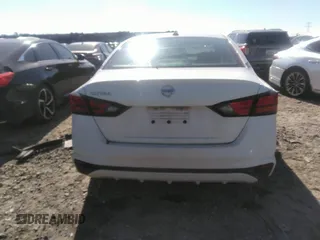 2020 Nissan Altima 2.5 S with VIN 1N4BL4BV6LC240694, listed as a IAAI auction lot 40997565 with 131,332 mi miles. Bid and sale history available at carsss.com. Image 17.