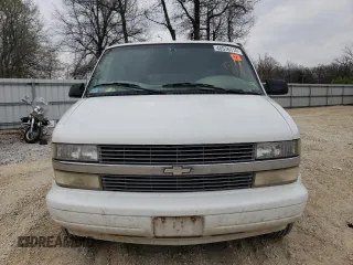 2000 Chevrolet Astro with VIN 1GNDM19W5YB181073, listed as a Copart auction lot 48576114 with Not Provided miles and Salvage Title. Bid and sale history available at carsss.com. Image 5.