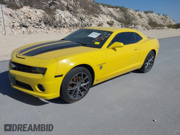 2010 Chevrolet Camaro 2SS z VIN 2G1FK1EJ7A9104352, wystawiony jako IAAI lot #41716366 z przebiegiem 112 859 mil mil oraz . Historia ofert i sprzedaży dostępna na DreamBid. Obrazek 2.