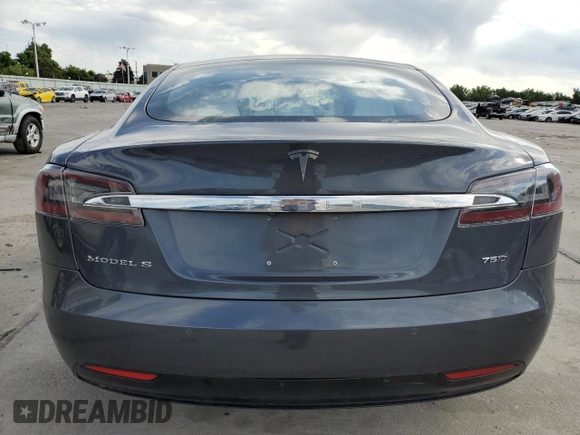 2017 Tesla Model S 100D z VIN 5YJSA1E25HF187898, wystawiony jako Copart lot #60829025 z przebiegiem 82 823 mil mil oraz Szkoda całkowita • Salvage title. Historia ofert i sprzedaży dostępna na DreamBid. Obrazek 6.