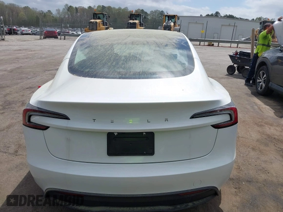 2025 Tesla Model 3 Long Range z VIN 5YJ3E1EAXSF929042, wystawiony jako IAAI lot #41929594 z przebiegiem 116 mil mil oraz . Historia ofert i sprzedaży dostępna na DreamBid. Obrazek 16.