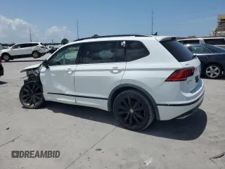 2021 Volkswagen Tiguan SE z VIN 3VV3B7AX0MM137813, wystawiony jako Copart lot #59797985 z przebiegiem 48 958 mil mil oraz Szkoda całkowita • Salvage title. Historia ofert i sprzedaży dostępna na DreamBid. Obrazek 2.