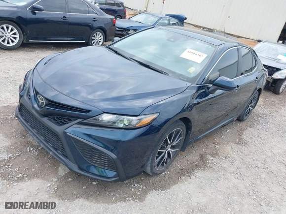 2021 Toyota Camry SE Nightshade with VIN 4T1G11AK5MU543890, listed as a IAAI auction lot 41904367 with 58,787 mi miles. Bid and sale history available at carsss.com. Image 2.