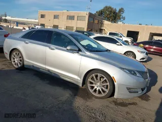 2014 Lincoln MKZ with VIN 3LN6L2G9XER824799, listed as a IAAI auction lot 41472656 with 148,582 mi miles. Bid and sale history available at carsss.com. Image 1.