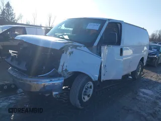2007 Chevrolet Express Cargo Van with VIN 1GCGG25V571105406, listed as a IAAI auction lot 41176630 with 134,630 mi miles. Bid and sale history available at carsss.com. Image 17.