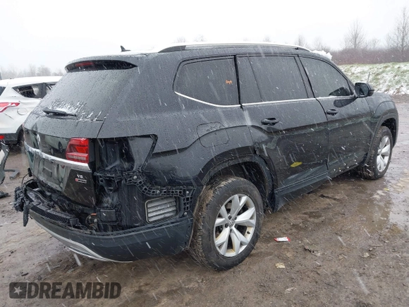 2018 Volkswagen Atlas SE z VIN 1V2LR2CA1JC515168, wystawiony jako IAAI lot #42024499 z przebiegiem 112 558 mil mil oraz . Historia ofert i sprzedaży dostępna na DreamBid. Obrazek 4.
