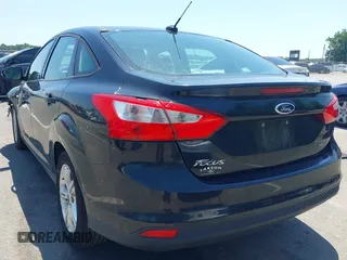 2013 Ford Focus SE с VIN 1FADP3F2XDL368493, выставлен на аукционе IAAI как лот 42569959 с пробегом 85 313 миль миль и . История ставок и продаж доступна на DreamBid. Изображение 3.
