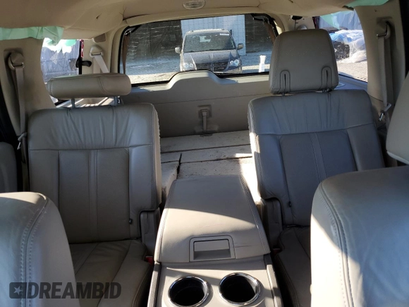 2015 Lincoln Navigator z VIN 5LMJJ2HT6FEJ02578, wystawiony jako Copart lot #48020895 z przebiegiem 157 597 mil mil oraz Szkoda całkowita • Salvage title. Historia ofert i sprzedaży dostępna na DreamBid. Obrazek 10.