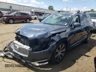2022 Volvo XC90 Inscription with VIN YV4A22PLXN1819879, listed as a Copart auction lot 58597014 with 38,987 mi miles and Salvage Title. Bid and sale history available at carsss.com. Image 1.