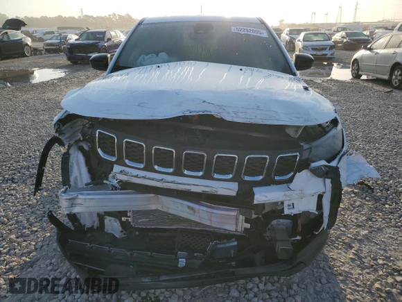 2025 Jeep Compass Sport with VIN 3C4NJDAN9ST516030, listed as a Copart auction lot 52292005 with 2,094 mi miles and Salvage title. Bid and sale history available at DreamBid. Image 5.
