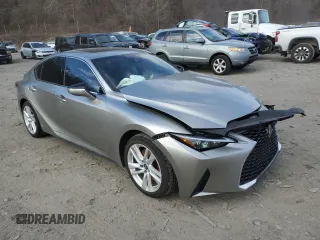 2021 Lexus IS 300 with VIN JTHC81F27M5044864, listed as a Copart auction lot 87612335 with 39,584 mi miles and Salvage title. Bid and sale history available at DreamBid. Image 4.
