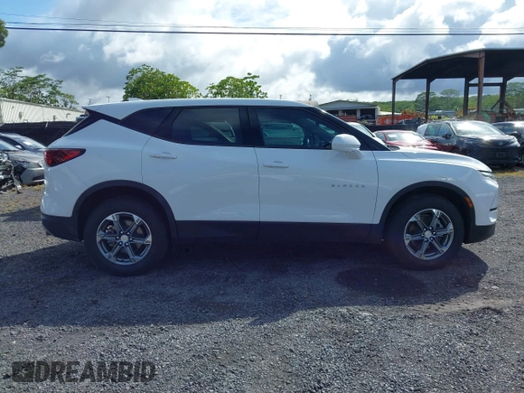 2023 Chevrolet Blazer LT z VIN 3GNKBHR46PS213116, wystawiony jako IAAI lot #42249792 z przebiegiem 37 119 mil mil oraz . Historia ofert i sprzedaży dostępna na DreamBid. Obrazek 13.