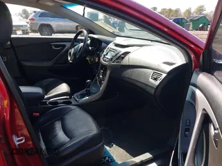 2015 Hyundai Elantra SE z VIN 5NPDH4AE1FH640919, wystawiony jako IAAI lot #41882093 z przebiegiem 121 987 mil mil oraz . Historia ofert i sprzedaży dostępna na DreamBid. Obrazek 5.