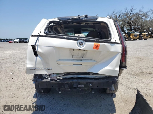 2015 Cadillac Escalade Luxury z VIN 1GYS3BKJ5FR248843, wystawiony jako Copart lot #57482935 z przebiegiem 128 377 mil mil oraz Szkoda całkowita • Salvage title. Historia ofert i sprzedaży dostępna na DreamBid. Obrazek 6.