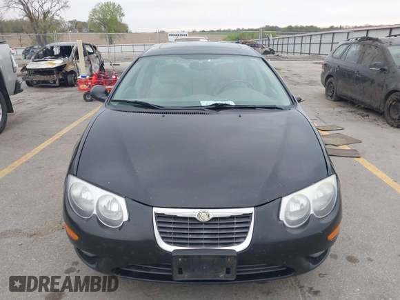 2004 Chrysler 300M M z VIN 2C3HE66G94H686024, wystawiony jako IAAI lot #42174229 z przebiegiem 150 628 mil mil oraz . Historia ofert i sprzedaży dostępna na DreamBid. Obrazek 12.