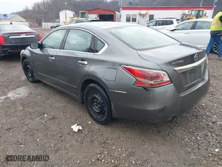 2015 Nissan Altima 2.5 with VIN 1N4AL3APXFN879615, listed as a IAAI auction lot 41922977 with 114,684 mi miles. Bid and sale history available at carsss.com. Image 3.