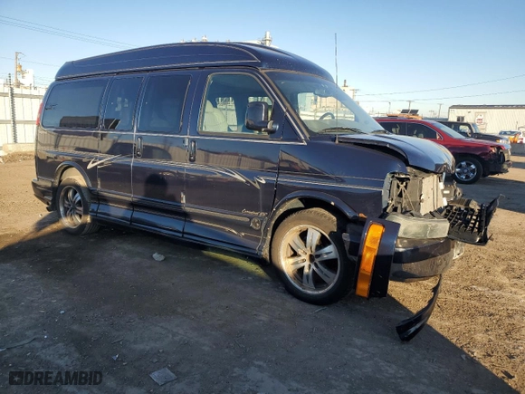 2005 GMC Savana Cargo Van YF7 Upfitter with VIN 1GDFH15T751187326, listed as a Copart auction lot 81948094 with 198,473 mi miles and Salvage Title. Bid and sale history available at carsss.com. Image 4.