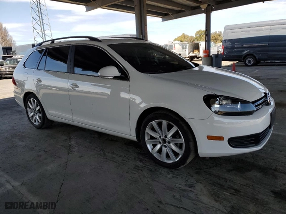 2014 Volkswagen Jetta SportWagen S with VIN 3VWPP7AJ6EM600212, listed as a Copart auction lot 48247175 with 130,338 mi miles and Salvage Title. Bid and sale history available at carsss.com. Image 4.