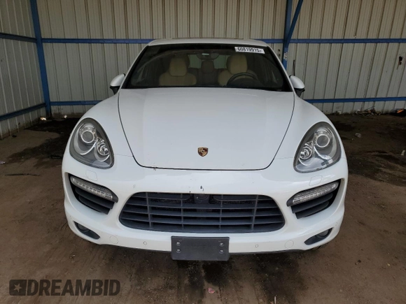 2014 Porsche Cayenne Turbo with VIN WP1AC2A28ELA80093, listed as a Copart auction lot 60819915 with 116,638 mi miles and Clean title. Bid and sale history available at DreamBid. Image 5.