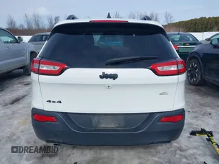 2015 Jeep Cherokee Latitude z VIN 1C4PJMCB3FW794479, wystawiony jako IAAI lot #41680588 z przebiegiem 80 393 mil mil oraz . Historia ofert i sprzedaży dostępna na DreamBid. Obrazek 16.