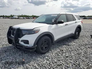 2020 Ford Police Interceptor Utility z VIN 1FM5K8AB2LGA41848, wystawiony jako Copart lot #50489295 z przebiegiem 57 829 mil mil oraz Nie do naprawy. Historia ofert i sprzedaży dostępna na DreamBid. Obrazek 1.